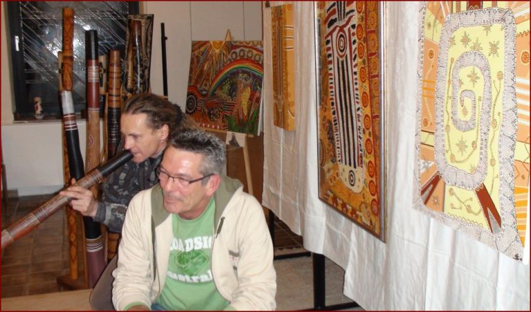 Ady Schweitzer und die Kunst -ungewöhnliche Töne und Dot-Painting  „Aboriginal-Art-Day“