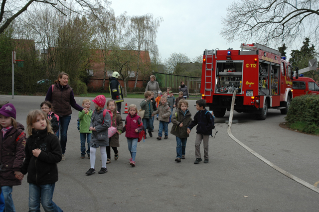 Feuerwehrübung in der Silvesterschule Erle