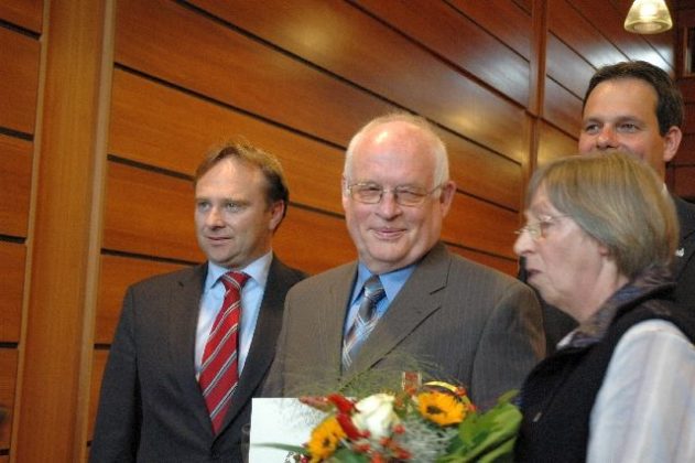 Bundesverdienstkreuz Hans J&uuml;rgen Heursen 2011 (