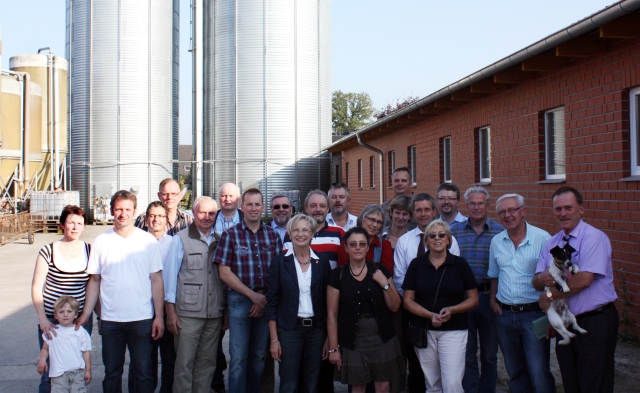Wenn der landwirtschaftliche Betrieb direkt am Dorfrand liegt