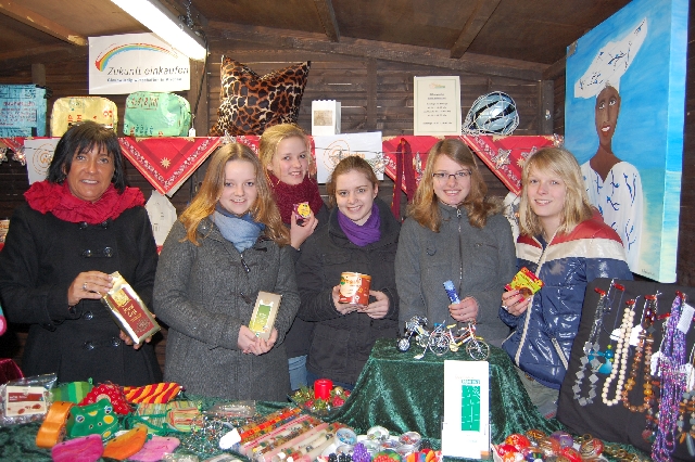 Turmglühen sorgte für Weihnachtsmarkt-Stimmung in Damm