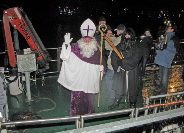 Nikolaus kommt mit Boot – Erler Jäger musikalisch dabei