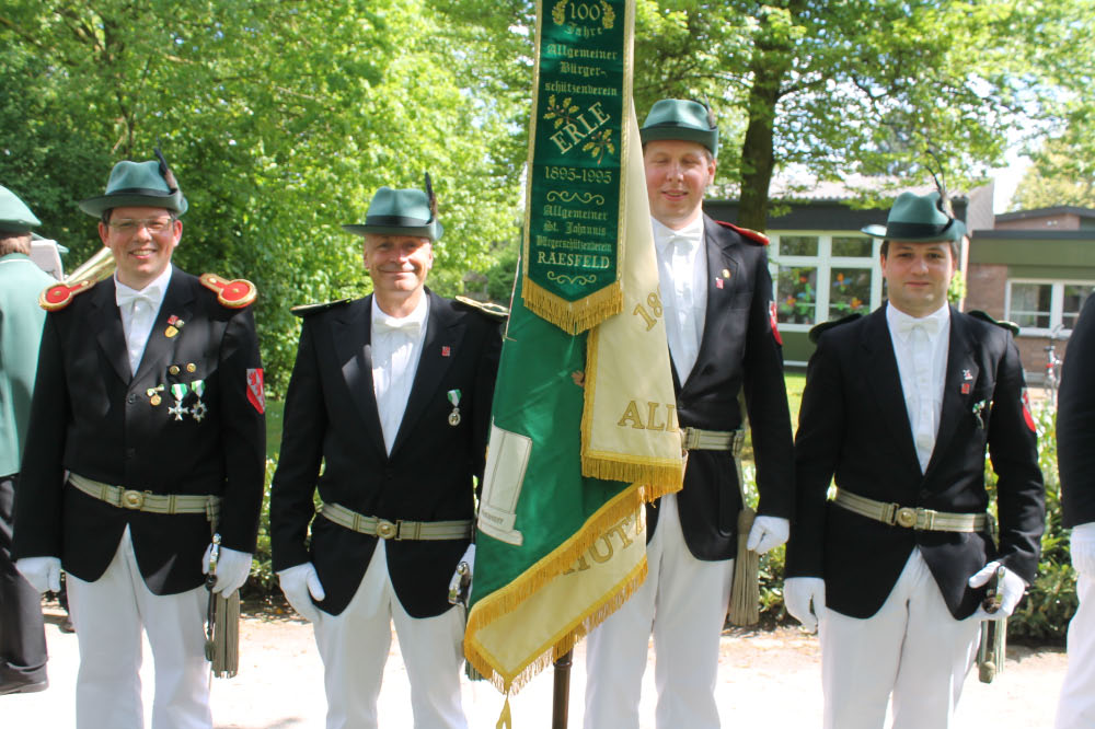 Vorparade Erle 2013 - Schützen sind bereit