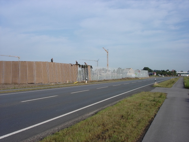 Bau der Lärmschutzwand hat begonnen