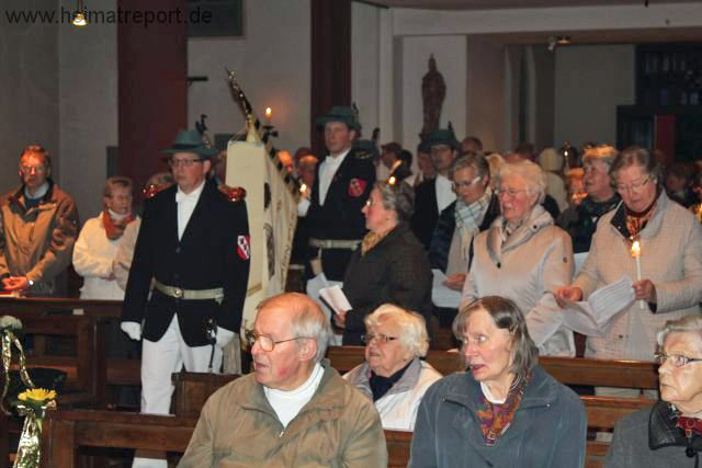 Weihbischof Ostermann zu Gast in Erle St. Silvester-Kirche