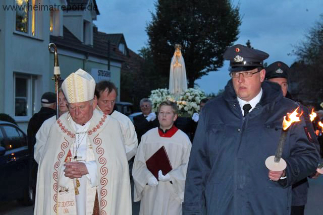 Weihbischof Ostermann zu Gast in Erle St. Silvester-Kirche