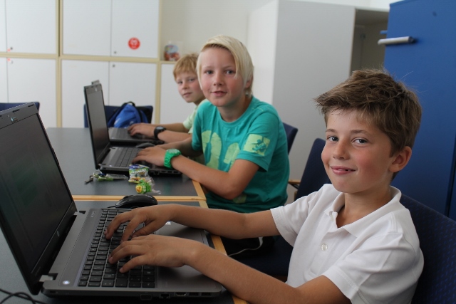2013Bildungswerk-Internetkurse Kinder (1) (640x427)