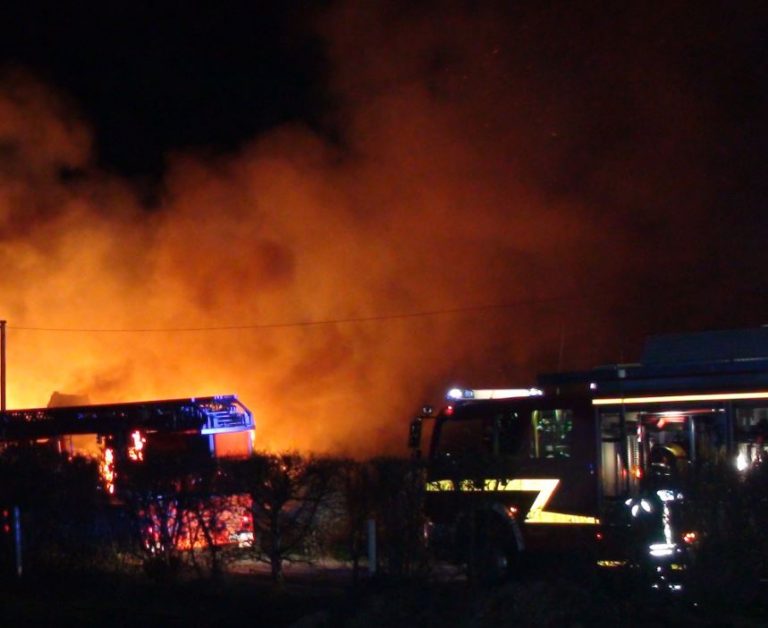 Großbrand in Raesfeld – alte Scheune brannte völlig nieder