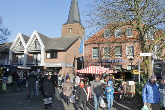 Kappesmarkt Raesfeld 2014 bei super Herbstwetter Blauer Himmel und Sonne machte den Bummel zu einem Erlebnis