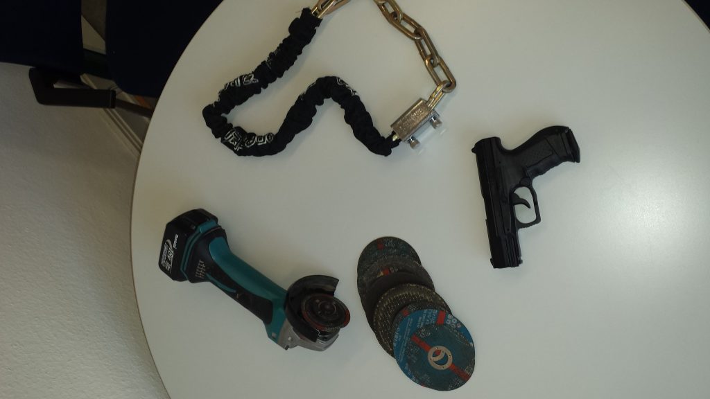 Tatwerkzeug - Foto: Polizei