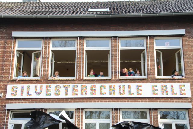 Silvesterschule Erle Schulschild