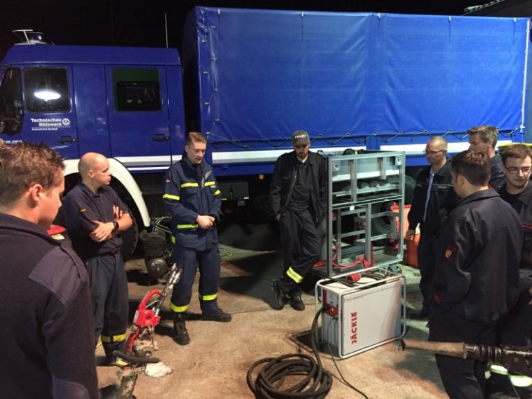 Feuerwehr Raesfeld beim THW in Bocholt