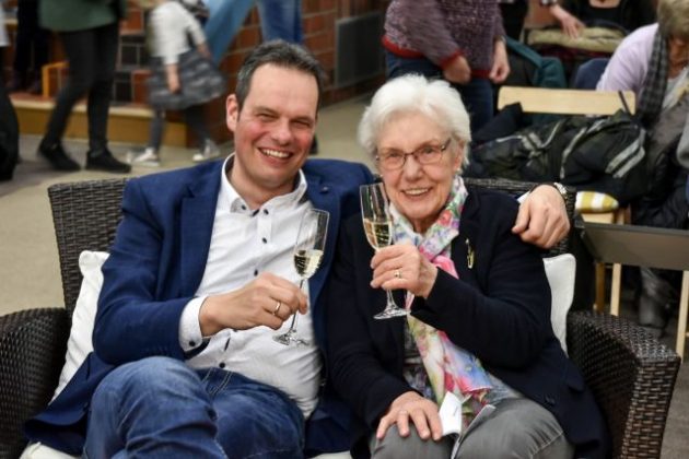 B&uuml;rgermeister Andreas Grotendorst bei den Burgmusikanten