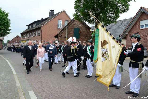 Allgemeiner B&uuml;rgersch&uuml;tzenverein Erle Vorparade