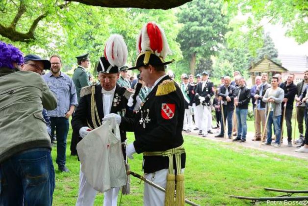 Allgemeiner B&uuml;rgersch&uuml;tzenverein Erle Vorparade