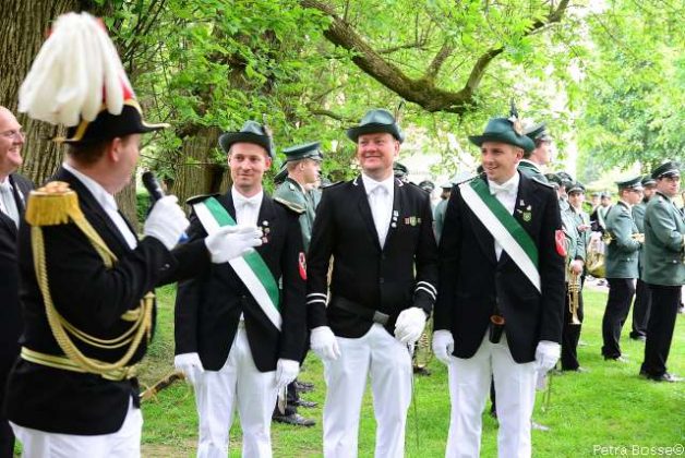 Allgemeiner B&uuml;rgersch&uuml;tzenverein Erle Vorparade