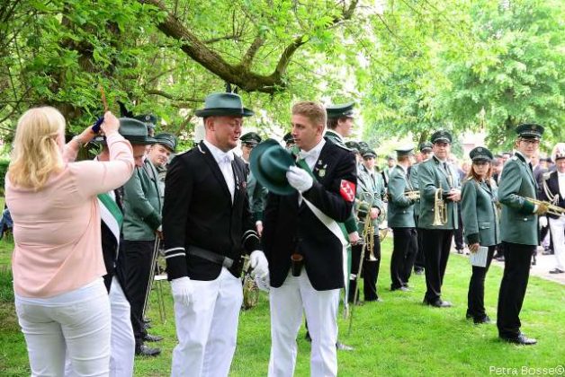 Allgemeiner B&uuml;rgersch&uuml;tzenverein Erle Vorparade