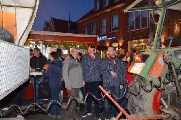 Traditioneller Empfang des Kappestreck aus B&uuml;derich