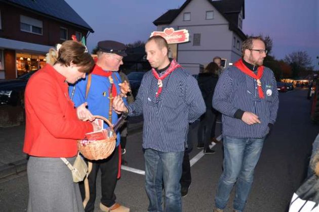 Traditioneller Empfang des Kappestreck aus B&uuml;derich