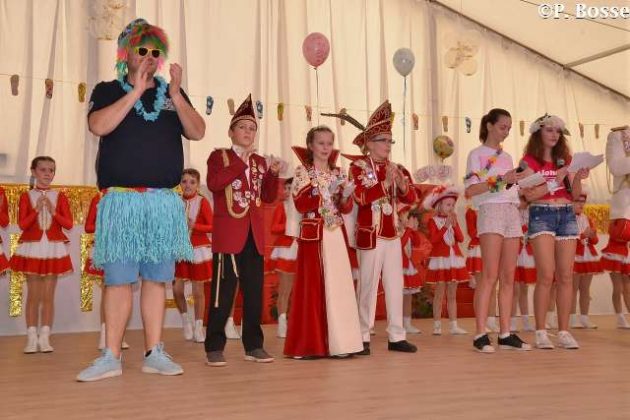 Super Stimmung beim Kinderkarneval des RRZ am Sonntag im Raesfelder Festzelt 2019