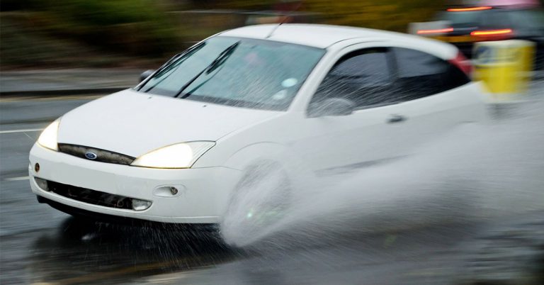 aquaplaning