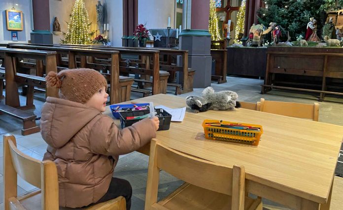 Maltisch-in-der-St.-Silvesterkirche-Erle