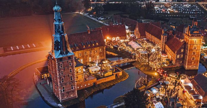 Adventsmarkt-Schloss-Raesfeld-2023-am-2.-Adventswochenende