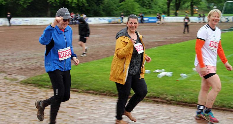 Hans-Dieter-Strtothmann-beim-Sponsorenlauf-der-Gesamtschule-Raesfeld