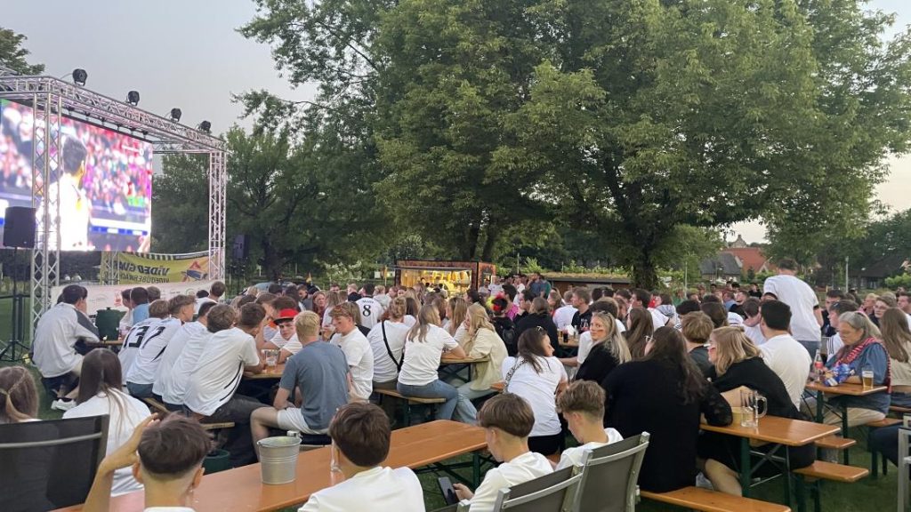 Public Viewing Raesfeld Lieb und Wert