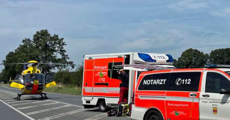 Rettungshubschrauber-und-Rettungswagen-Unfall