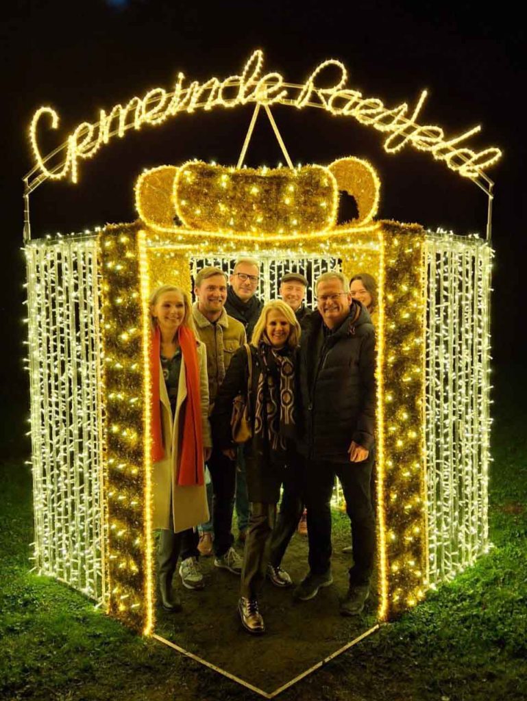 Wehler Delegation beim Adventsmarkt in Raesfeld