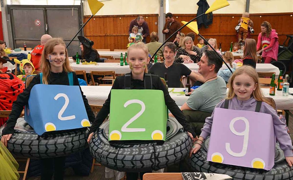 Fantasievolle Kostüme beim Kinderkarneval in Raesfeld 2025