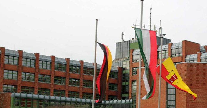 Trauerbeflaggung Kreishaus Borken