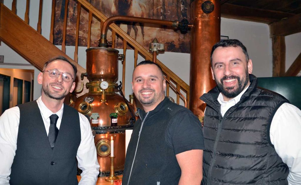Team Adelheids Spargelhaus Erle Rhader Straße