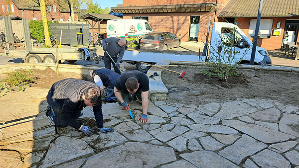 Ehrenmal Erle Ein Pflanztag voller Engagement