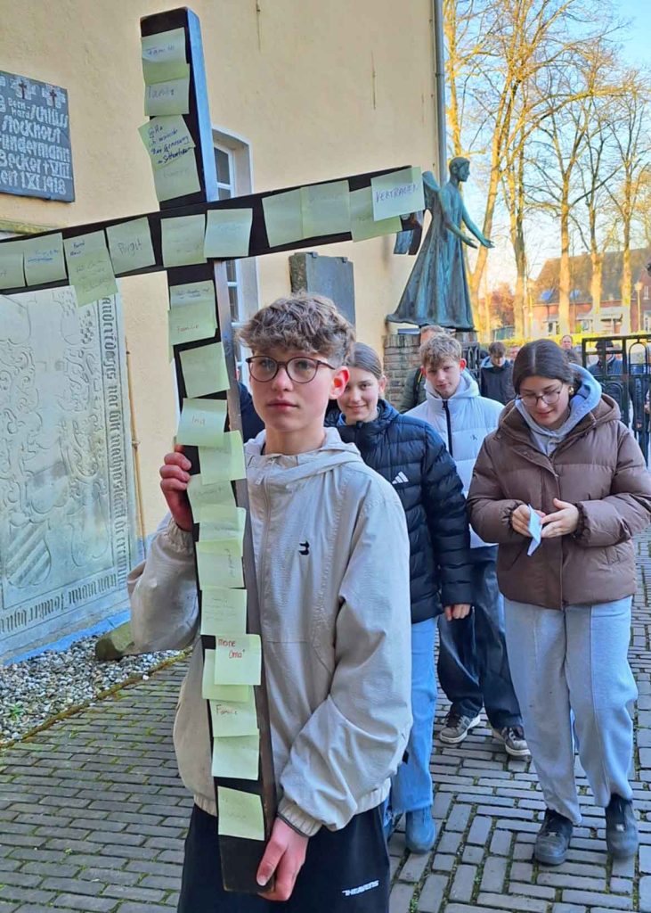 Jugendkreuzweg-St-Martin-2025--Raesfeld