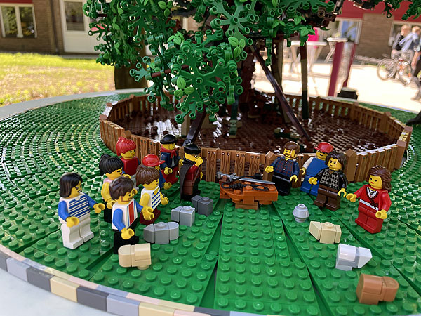 Lego-Nachbau der Femeiche Erle