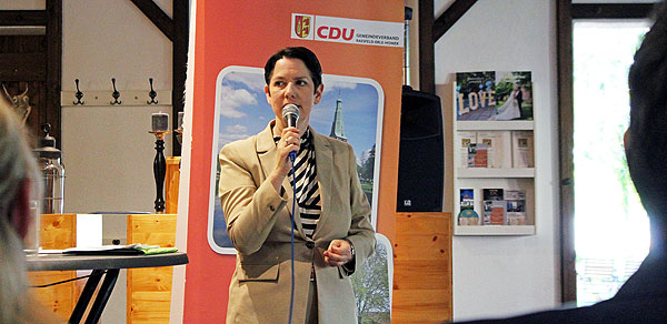 Ministerin Silke Gorißen beim Dialogabend der CDU Raesfeld 