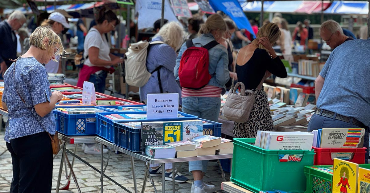 Gut besucht war der 19. Büchermarkt am Schloss Raesfeld