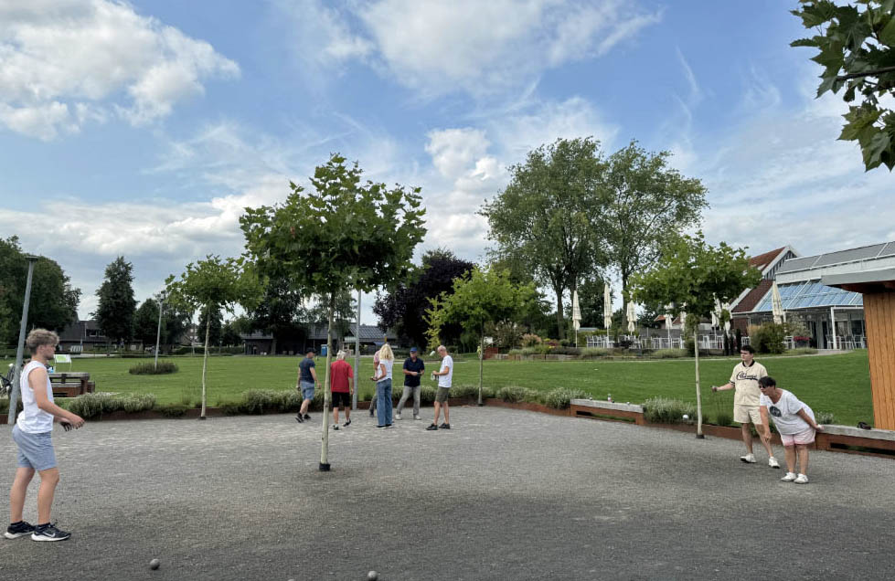 Täglich gut besucht ist das  Boulodrome im Bürgerpark Raesfeld am Schloss Raesfeld