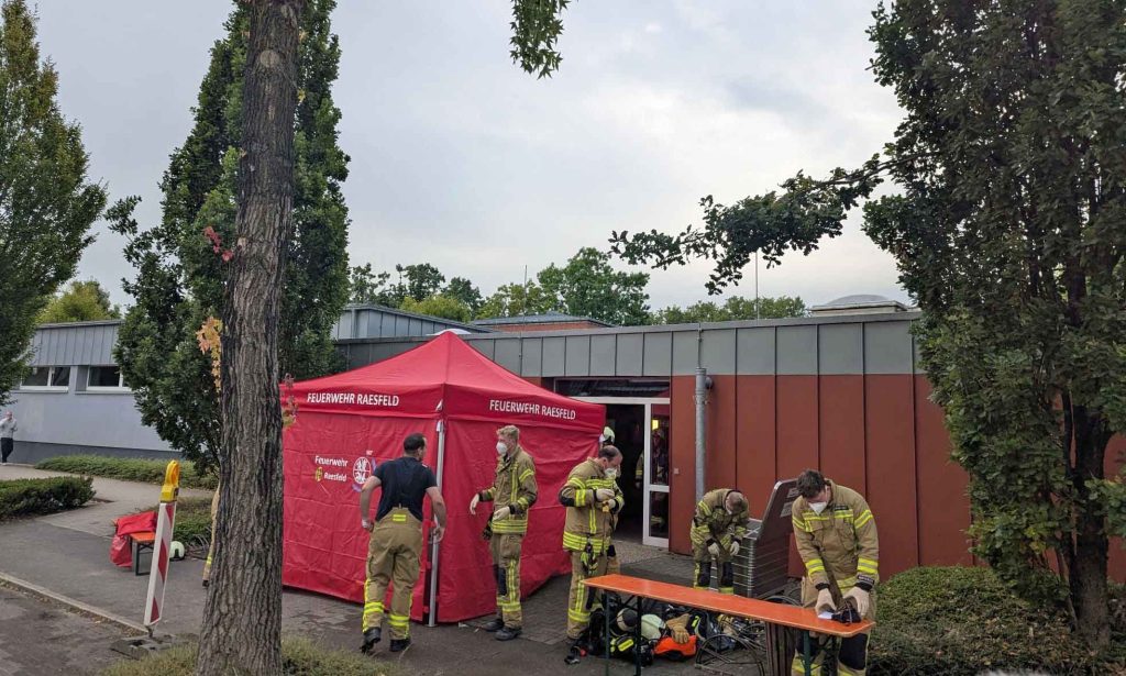 Feuerwehreinsatz in Raesfeld Verdächtiger Rauch aus Dachgeschoss