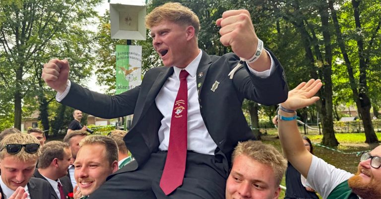 Peter Timmermann ist neuer König der Junggesellenschützen Raesfeld 2025