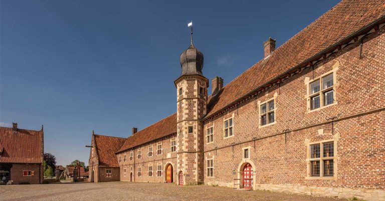 Schloss Raesfeld – Historisches Wasserschloss im Münsterland