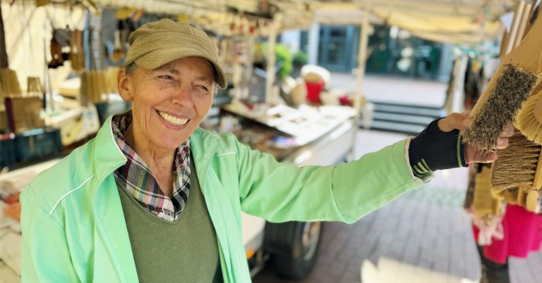 Erika Mertens seid 35 Jahren auf dem Monatsmarkt in Raesfeld