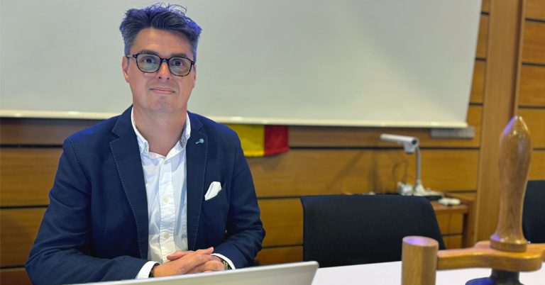 Bürgermeister Dirk Kuhmann bei seiner ersten Haushalsrede