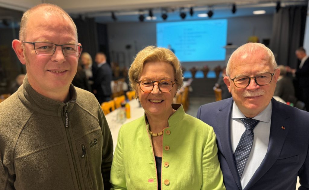 Familie Tünte mit Karl-Heinz, Gerda und Henry