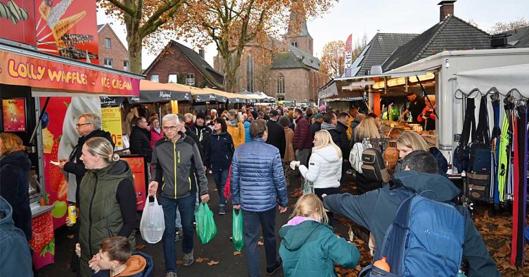Kappesmarkt Raesfeld 2025 – reges Markttreiben im Ortskern