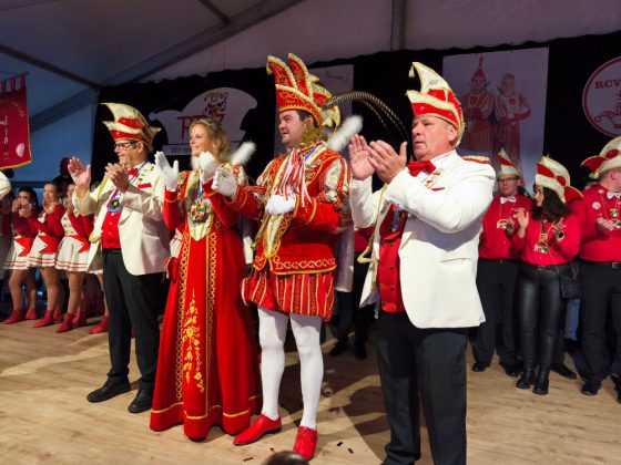 Prinzenproklamation und Party im Festzelt in Raesfeld