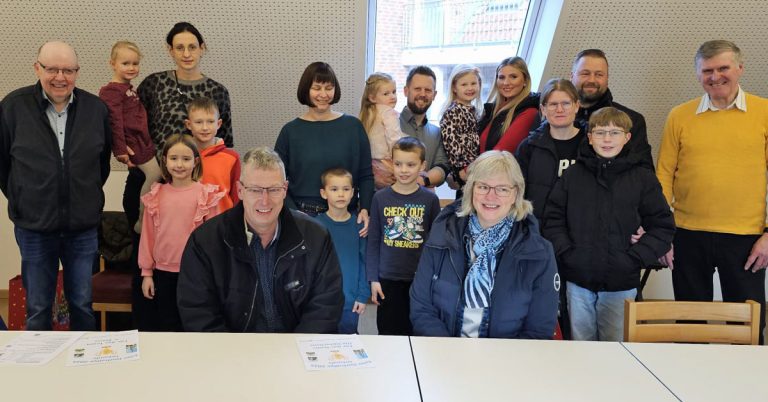 Sieger der Dorfrallye Kolpingsfamilie Erle bei der Siegerehrung