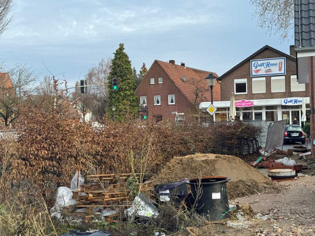 Buchenhecke HUB Erle-Dorfgemeinschaftshaus